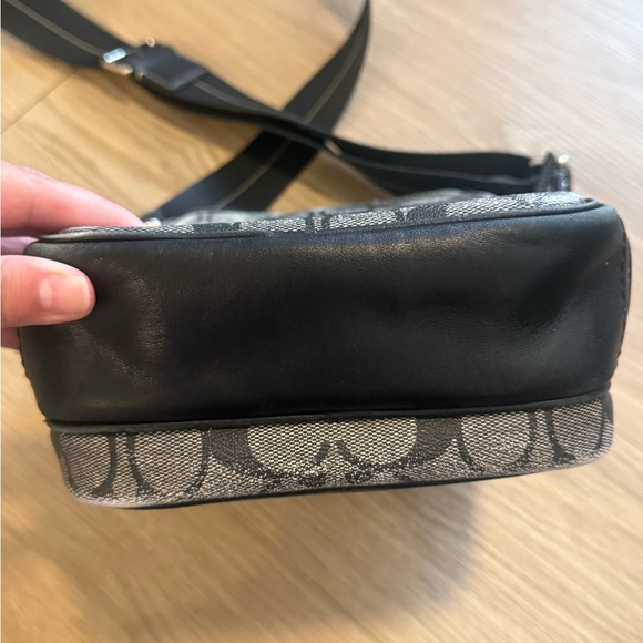 Coach Black and Gray Messenger Bag - Picture 4 of 7
